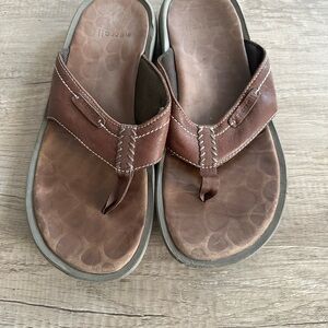 Merrell Men's Tan Flip-Flops